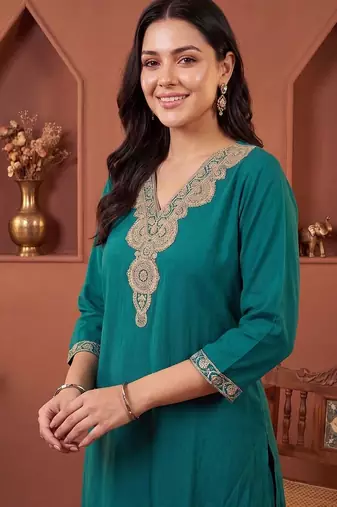 women ethnic motifs embroidered regular thread work kurta with trousers