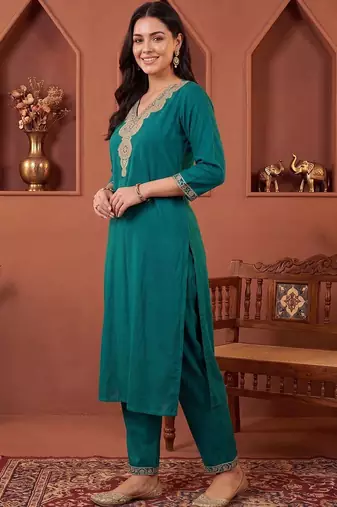 women ethnic motifs embroidered regular thread work kurta with trousers