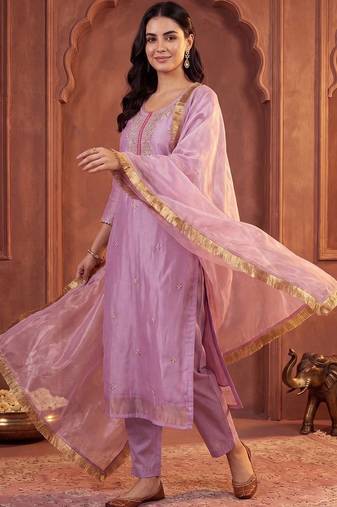 women ethnic motifs embroidered regular kurta with trousers & with dupatta