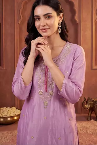 women ethnic motifs embroidered regular kurta with trousers & with dupatta
