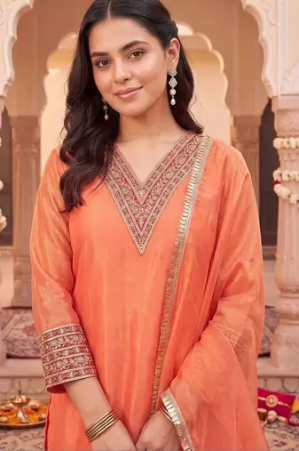women regular thread work kurta with trousers & with dupatta