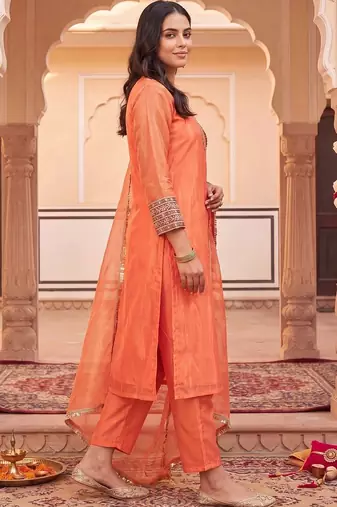 women regular thread work kurta with trousers & with dupatta