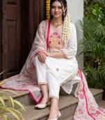 women floral embroidered regular thread work cotton kurta with trousers & with dupatta