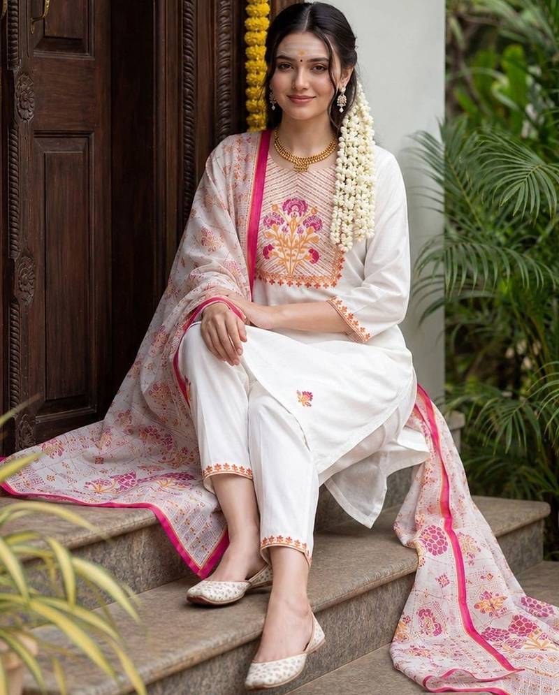women floral embroidered regular thread work cotton kurta with trousers & with dupatta