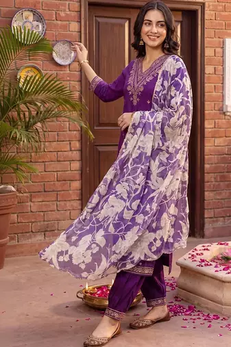 women ethnic motifs embroidered regular thread work kurta with patiala & with dupatta