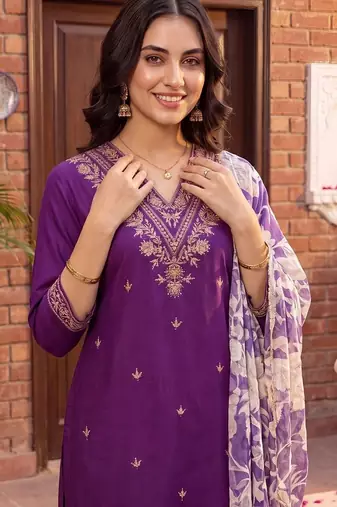 women ethnic motifs embroidered regular thread work kurta with patiala & with dupatta