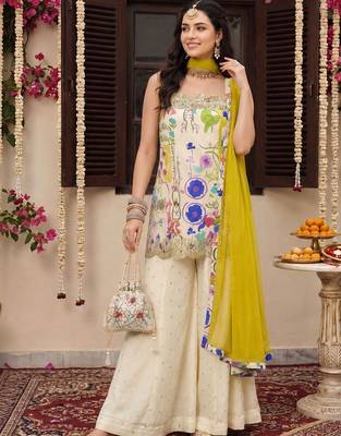women floral printed regular gotta patti kurta with palazzos & with dupatta 5
