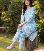 women printed regular cotton kurta with trousers