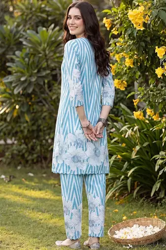women printed regular cotton kurta with trousers