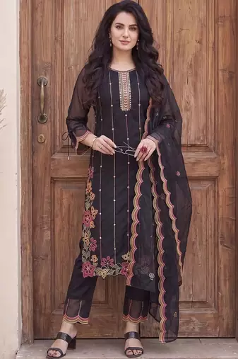 women floral embroidered regular thread work kurta with trousers & with dupatta