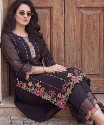 women floral embroidered regular thread work kurta with trousers & with dupatta 5