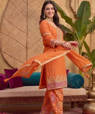 women ethnic motifs embroidered regular thread work kurta with trousers & with dupatta 2