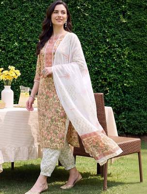 women floral printed regular cotton kurta with pyjamas & with dupatta 2