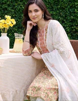 women floral printed regular cotton kurta with pyjamas & with dupatta 3