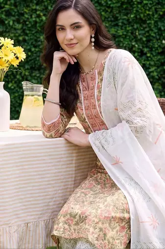 women floral printed regular cotton kurta with pyjamas & with dupatta