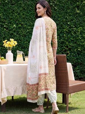 women floral printed regular cotton kurta with pyjamas & with dupatta 5