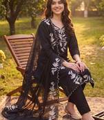 women ethnic motifs embroidered regular thread work kurta with trousers & with dupatta