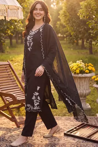 women ethnic motifs embroidered regular thread work kurta with trousers & with dupatta