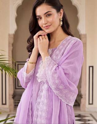 women ethnic motifs embroidered regular thread work kurta with trousers & with dupatta 6