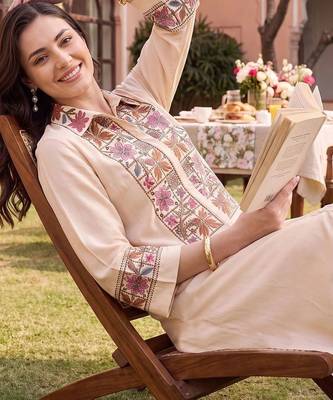 women ethnic motifs embroidered regular thread work kurta with palazzos 5