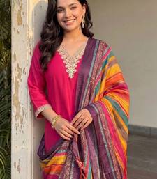 women regular thread work kurta with trousers & with dupatta
