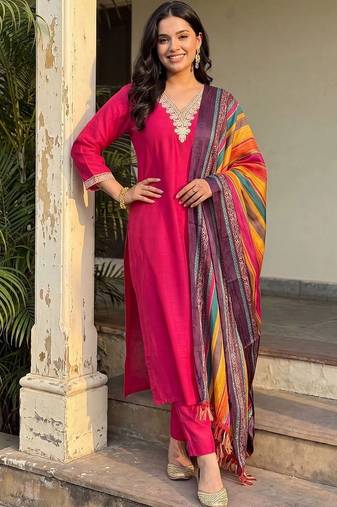 women regular thread work kurta with trousers & with dupatta
