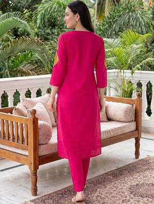 women ethnic motifs embroidered regular thread work cotton kurta with trousers 4