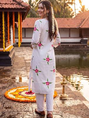 women floral printed regular cotton kurta with trousers & with dupatta 4