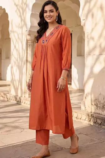 women ethnic motifs embroidered regular mirror work liva kurta with trousers