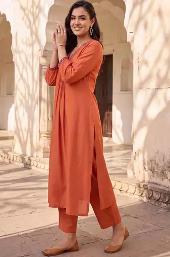 women ethnic motifs embroidered regular mirror work liva kurta with trousers