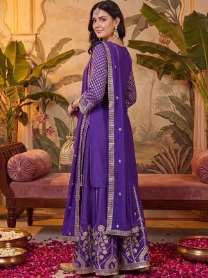 women ethnic motifs regular kurta with sharara & with dupatta 4