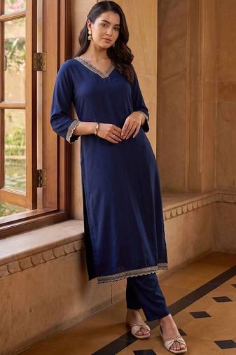 women regular thread work kurta with trousers