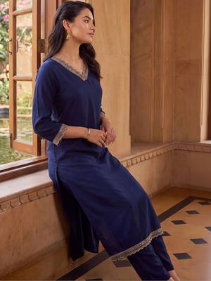 women regular thread work kurta with trousers 2