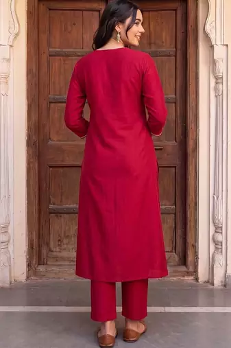 women floral embroidered regular thread work kurta with trousers
