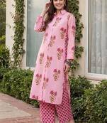women floral printed regular cotton kurta with pyjamas