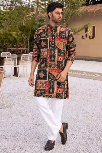 Elegant black heavy crepe kurta set with thread & sequin embroidery
