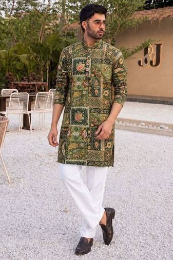 Elegant green heavy crepe kurta set with thread & sequin embroidery