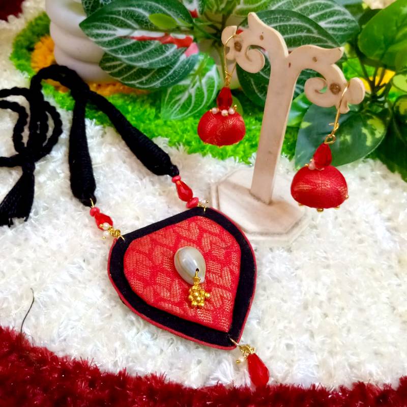 shiny red color fabric handmade neckset