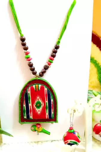 red with green color fabric handmade neckset