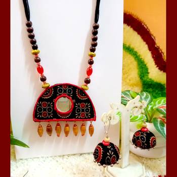 Black and red  color fabric handmade neckset 2