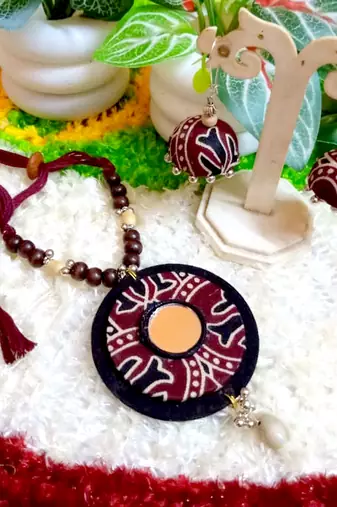 Deep brown and balck color fabric handmade neckset