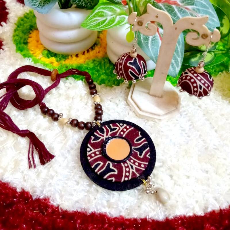 Deep brown and balck color fabric handmade neckset