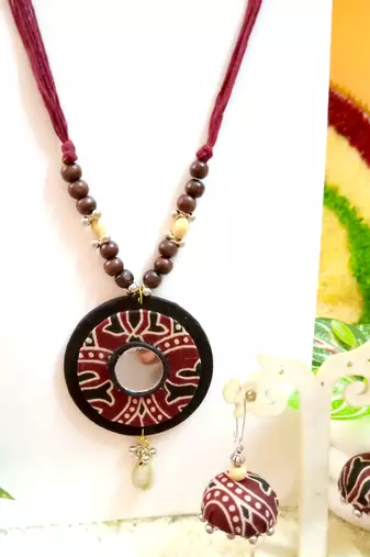 Deep brown and balck color fabric handmade neckset