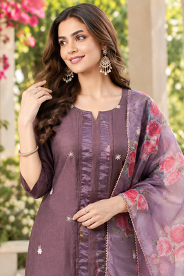 Women's reshm embroidered kurta pant dupatta set 3