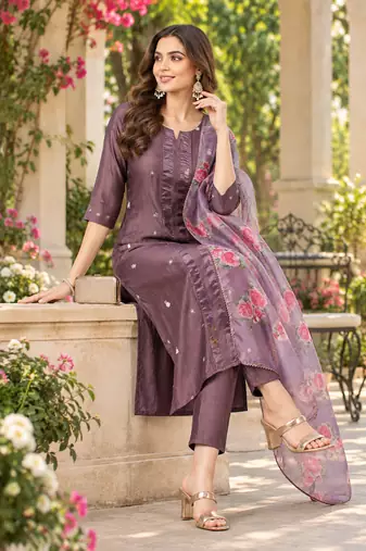 Women's reshm embroidered kurta pant dupatta set