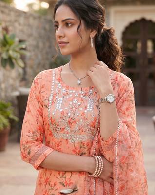 Women's silk chiffon embroidered kurta set with digital dupatta 5