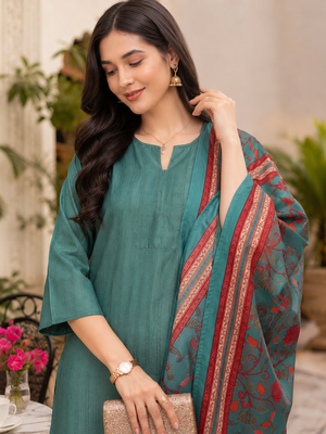 Women's straight side slit  kurta pant set with digital dupatta 4