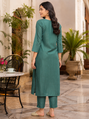 Women's straight side slit  kurta pant set with digital dupatta 5