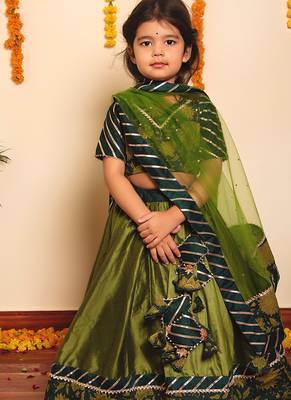 Green hand embroidered cotton anarkali set & lehenga choli mother daughter matching combo 3