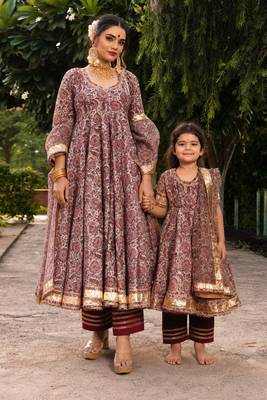 Maroon & brown floral printed & gota patti organza anarkali set mother daughter matching combo 1
